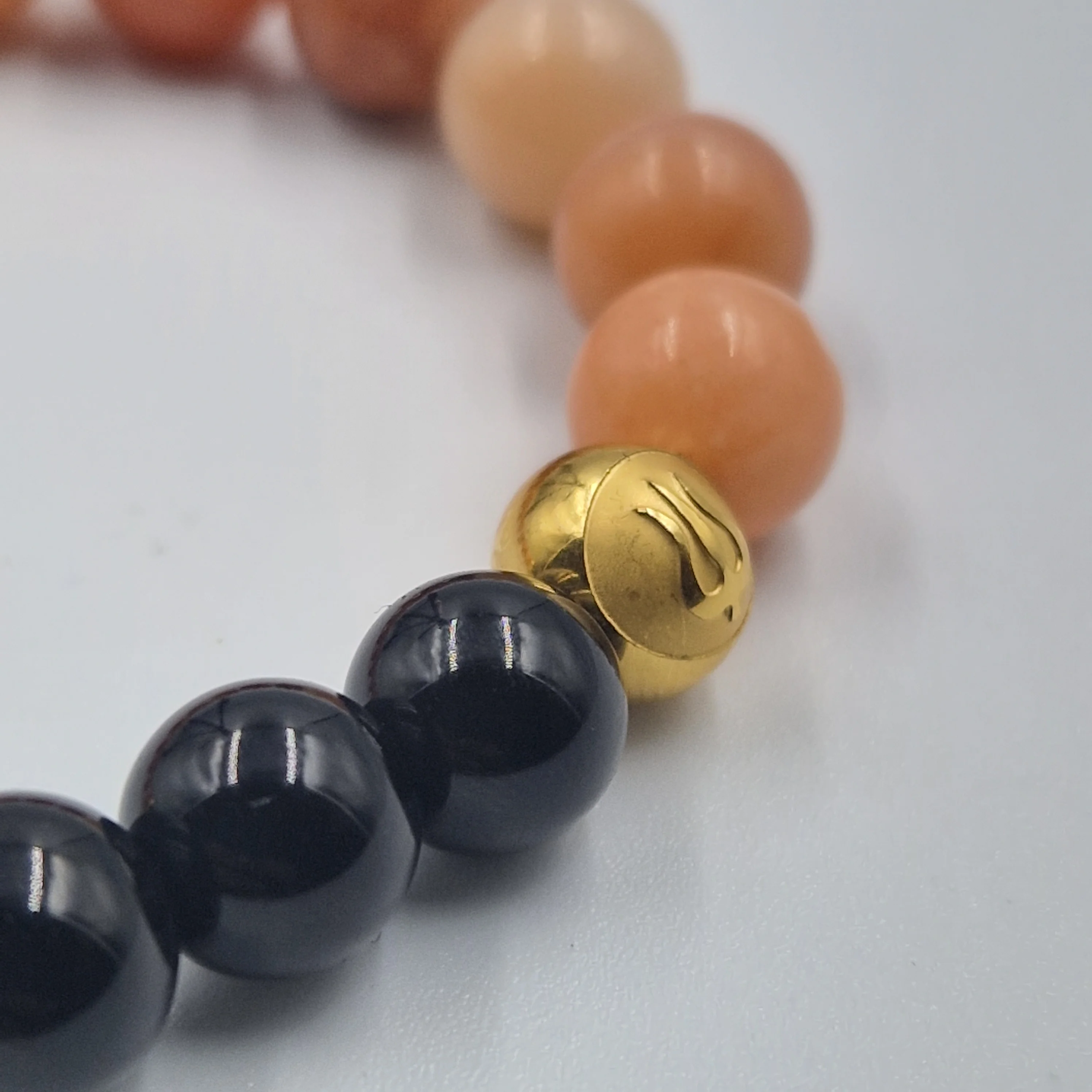 Bracelet en Bois fossilisé et Onyx noir - Image 2