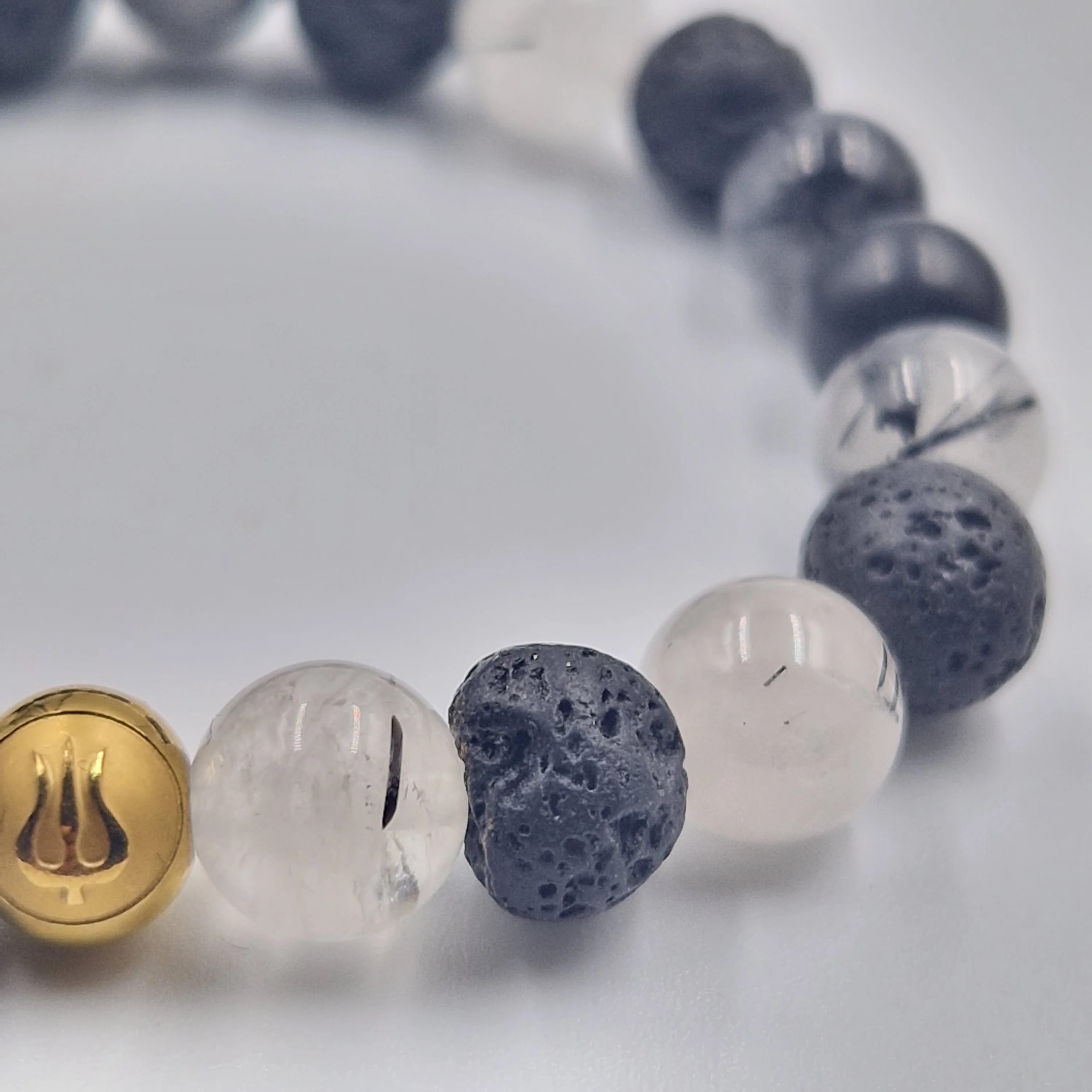 Bracelet en Quartz rutile et Pierre de lave - Image 2