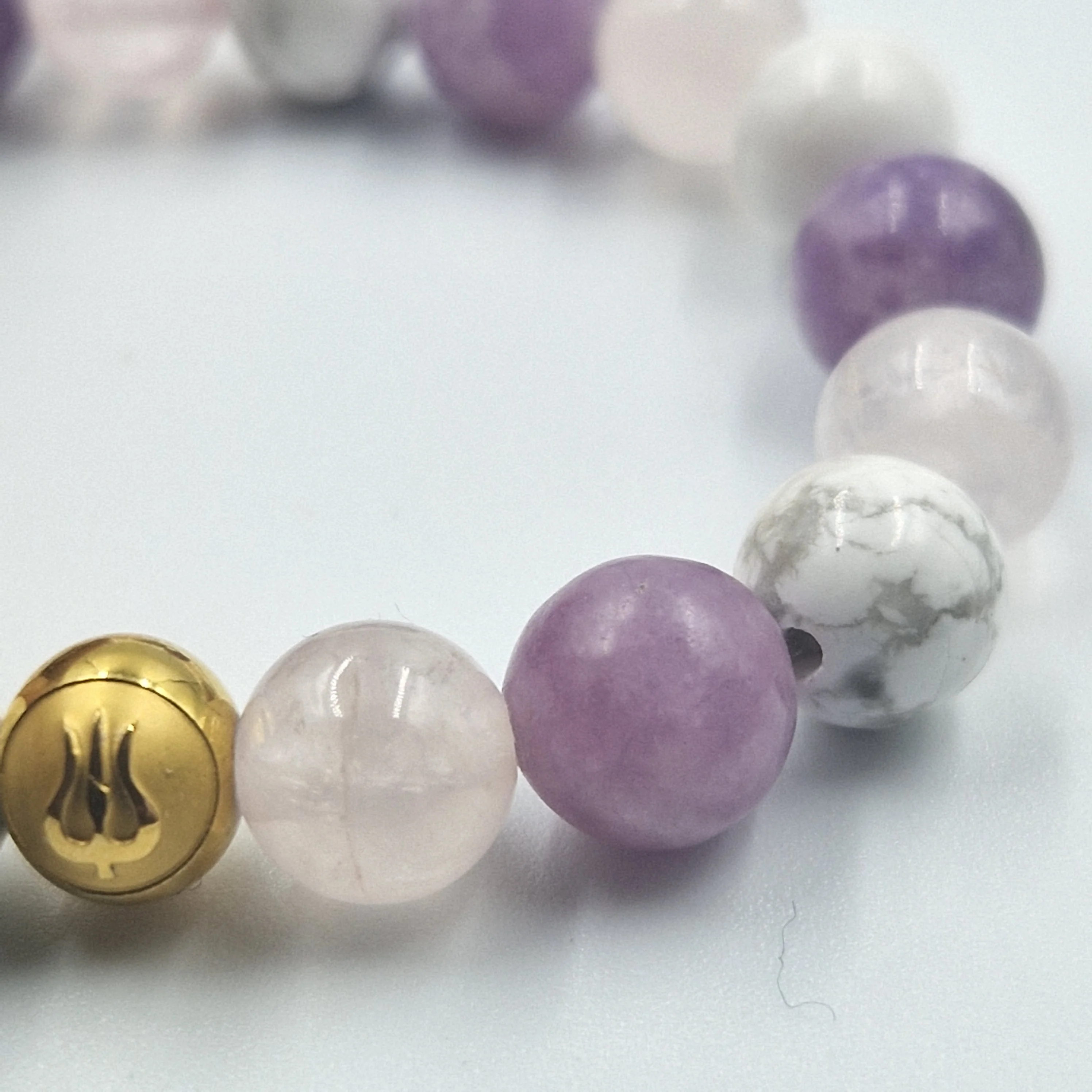 Bracelet NERVOSITE en Quartz rose, Lépidolite et Howlite - Image 2