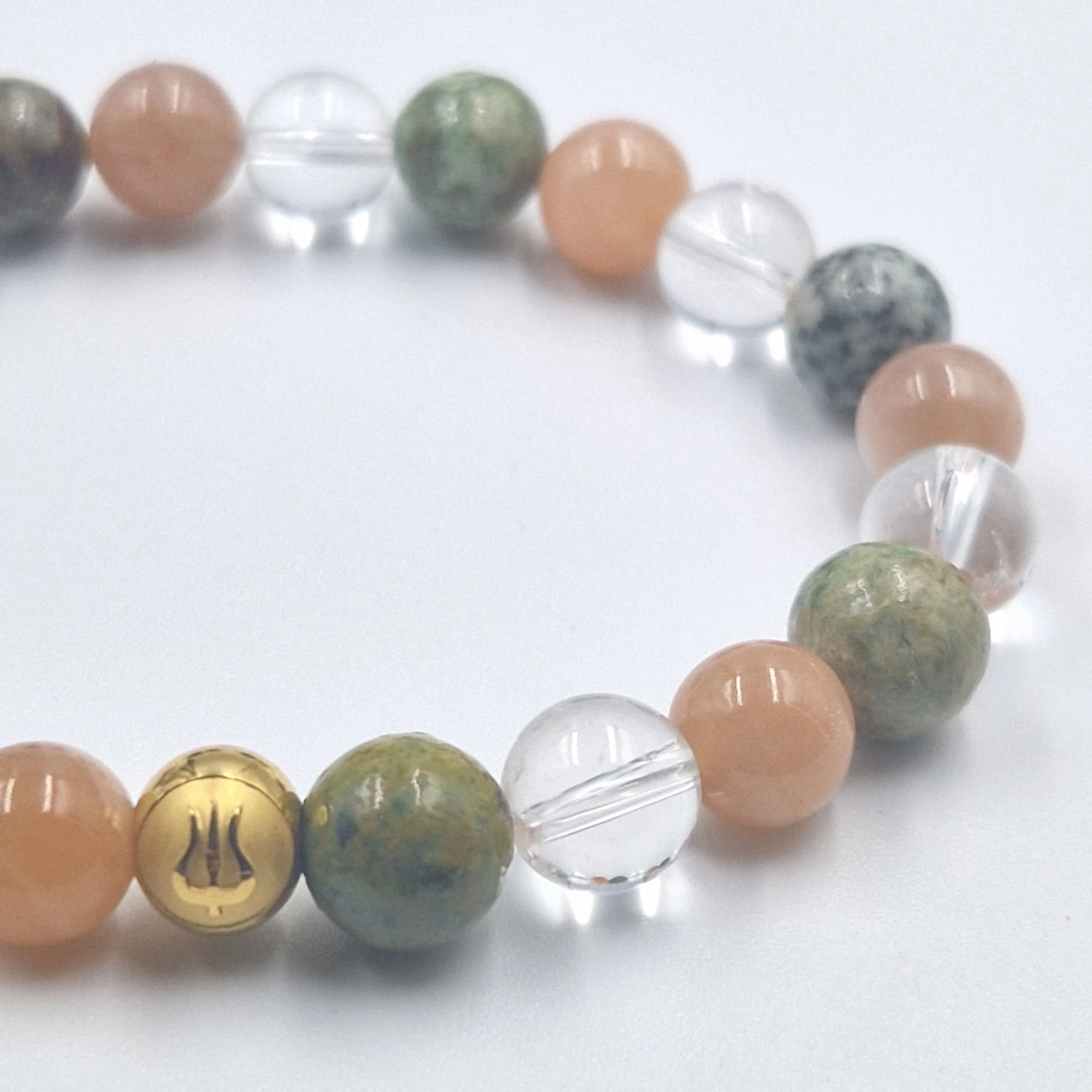 Bracelet YANG en Quartz clair, Turquoise et Pierre de soleil - Image 2